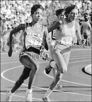 Kim Gallagher (left), running in the 800-meter race at the 1984 Olympics in Los Angeles. She won the silver medal in 1984 and the bronze in 88.